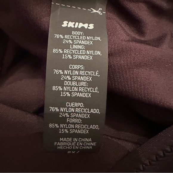 SKIMS Onyx Scoop Neck One Piece Swimsuit Size 2X(n) - Picture 8 of 11